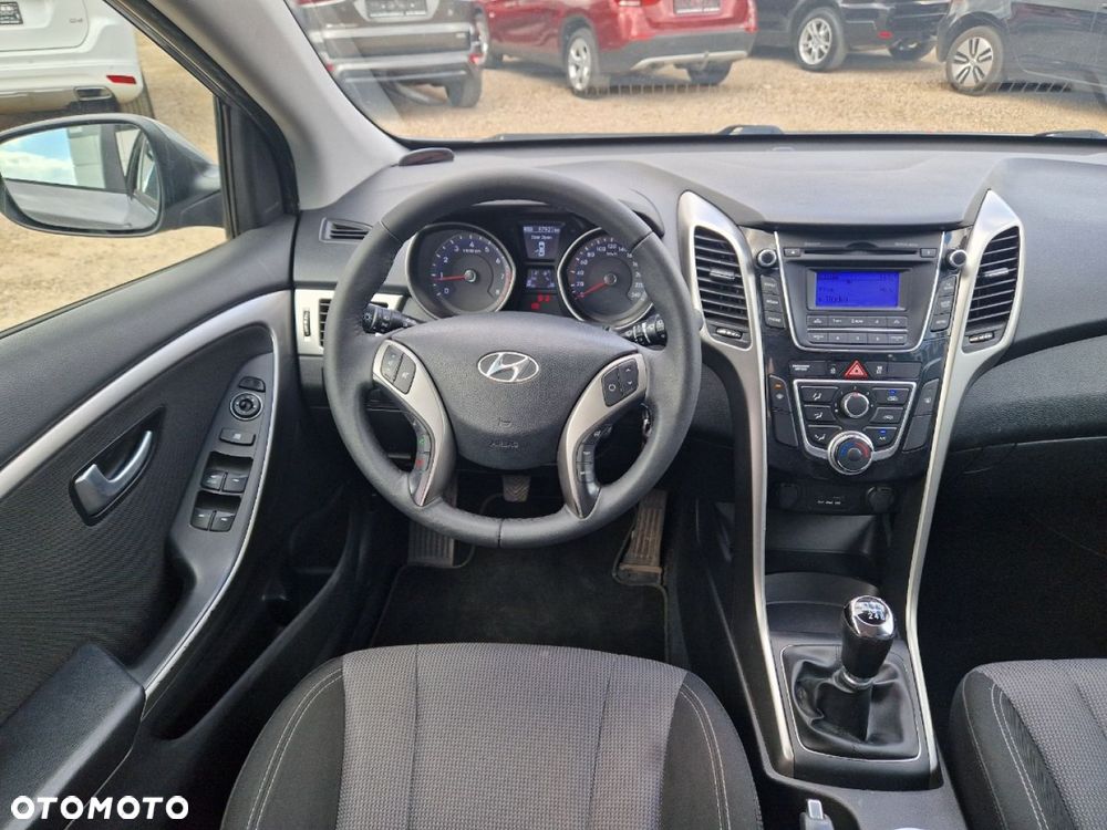 Hyundai i30 1.6 Comfort - 15