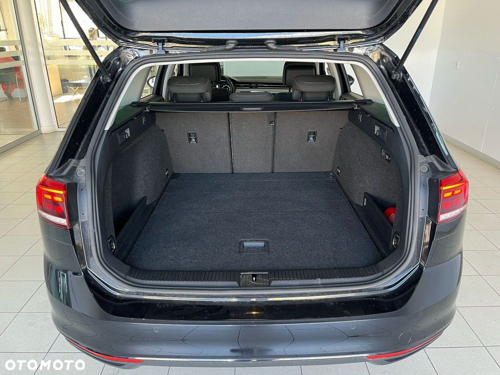 Volkswagen Passat Variant 2.0 TSI Business DSG - 10