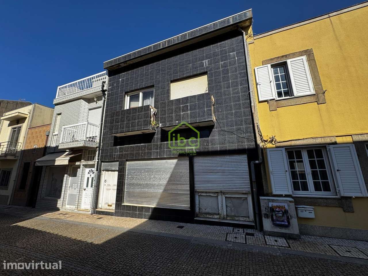 Moradia T3 no centro da Póvoa de Varzim - Grande imagem: 2/21