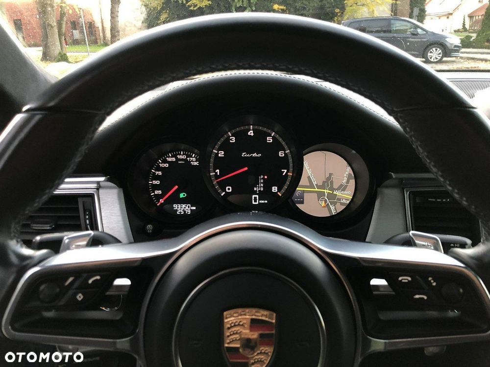 Porsche Macan - 16