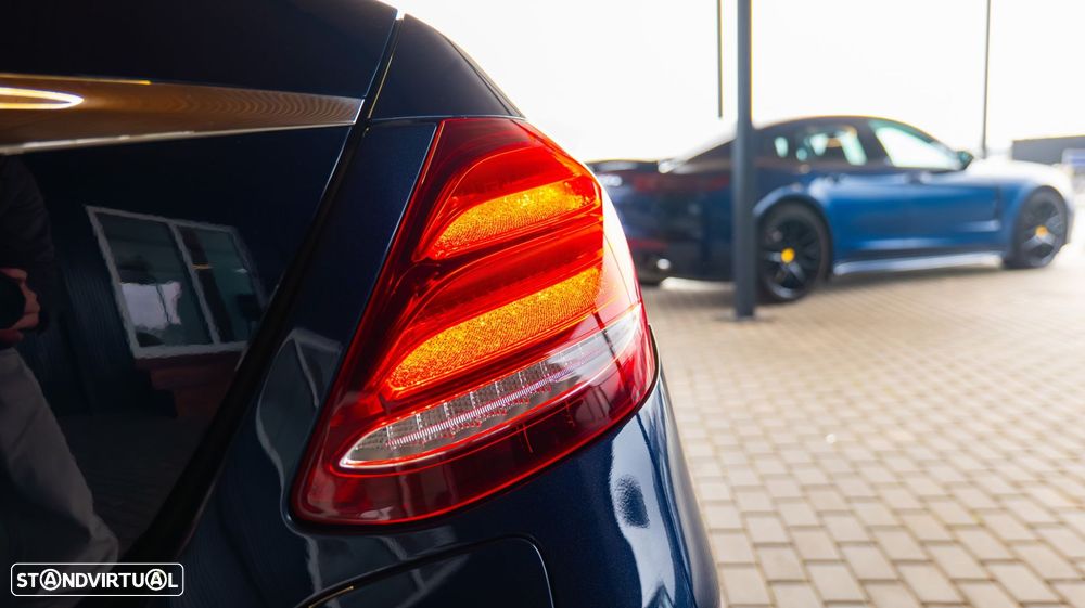 Mercedes-Benz E 300 e Exclusive Line - 29