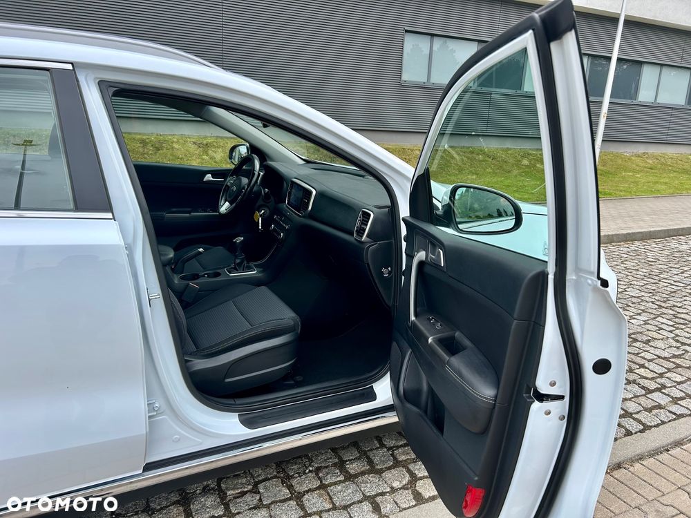 Kia Sportage 1.6 T-GDI 2WD VISION - 16