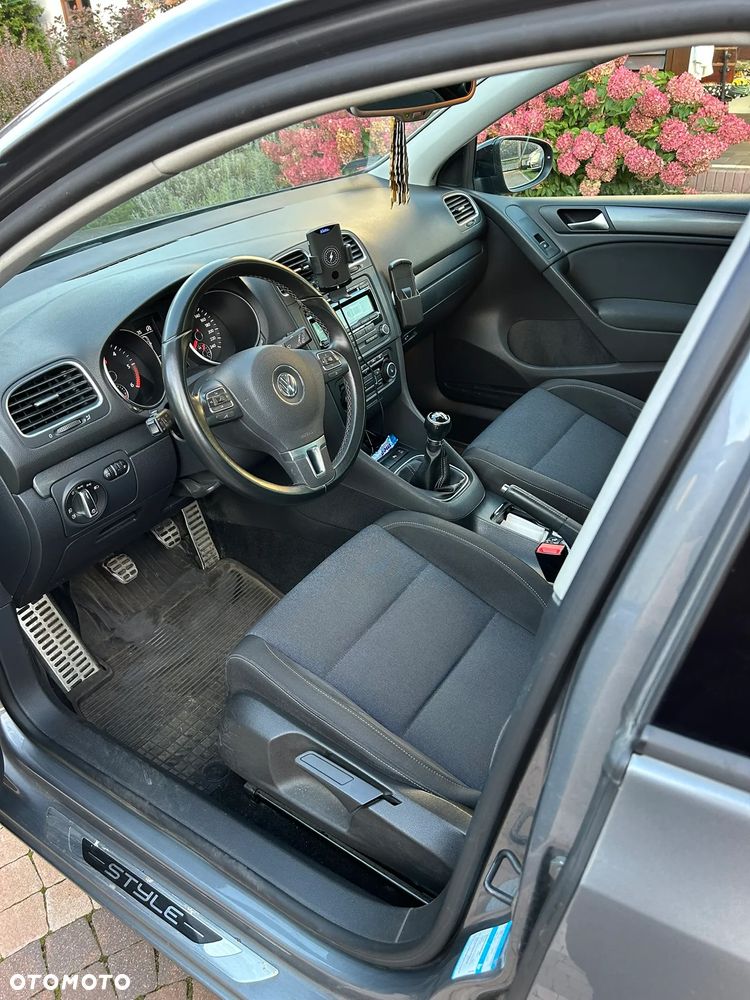 Volkswagen Golf ver-2-0-tdi-dpf-bluemotion-technology-style - 7