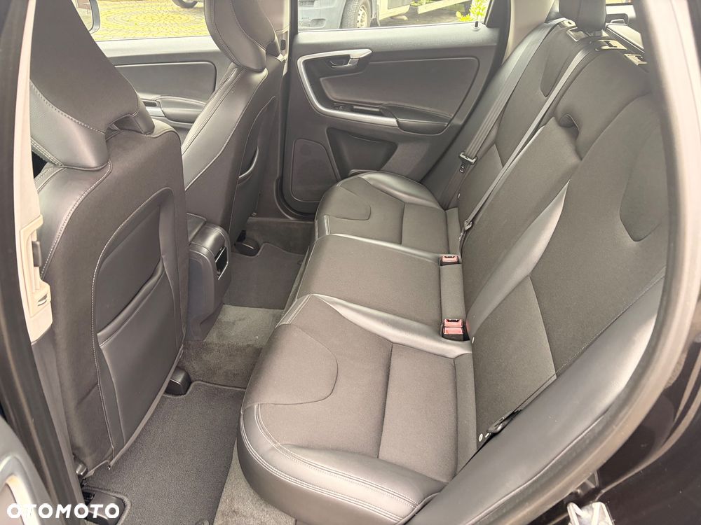 Volvo XC 60 D4 Drive-E Summum - 16