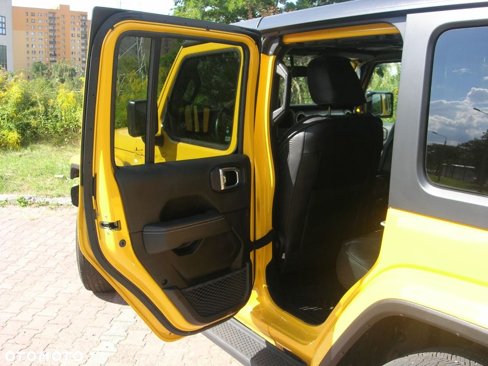 Jeep Wrangler - 13