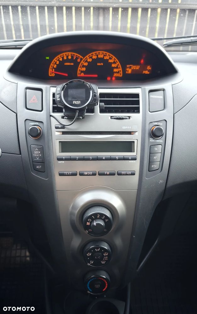 Toyota Yaris 1.33 Active - 12