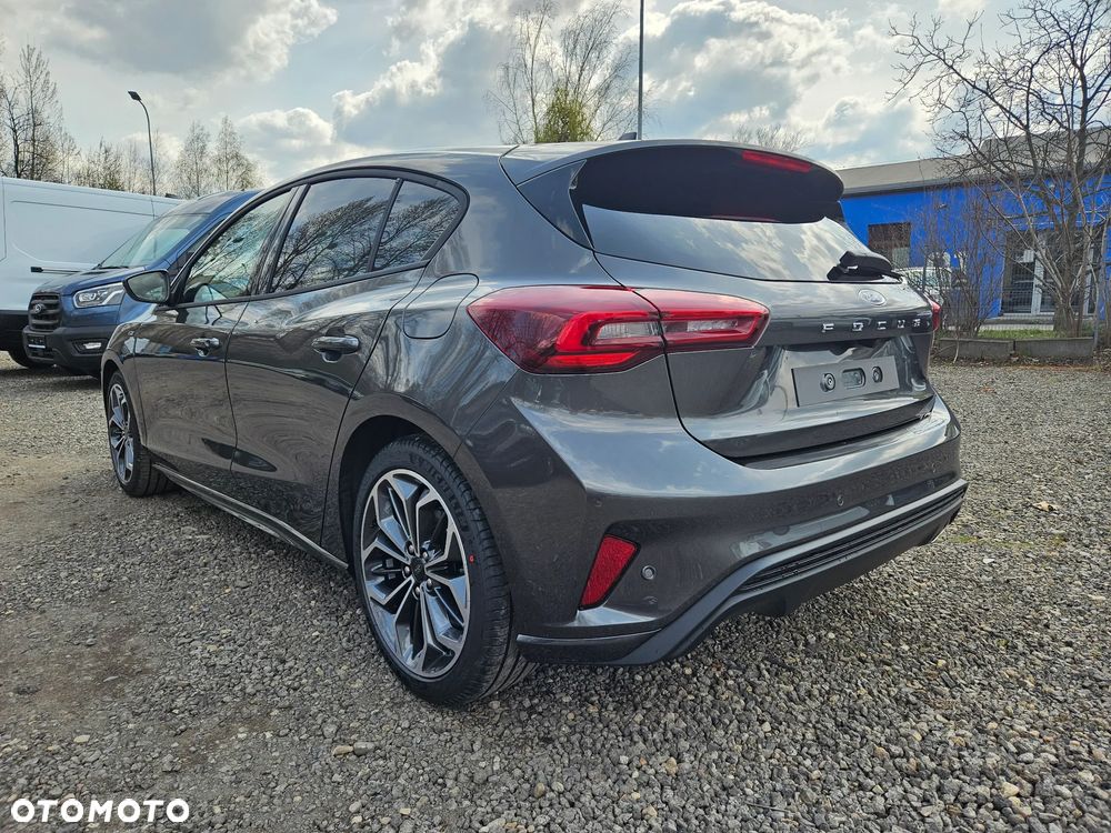 Ford Focus 1.0 EcoBoost mHEV ST-Line X - 12