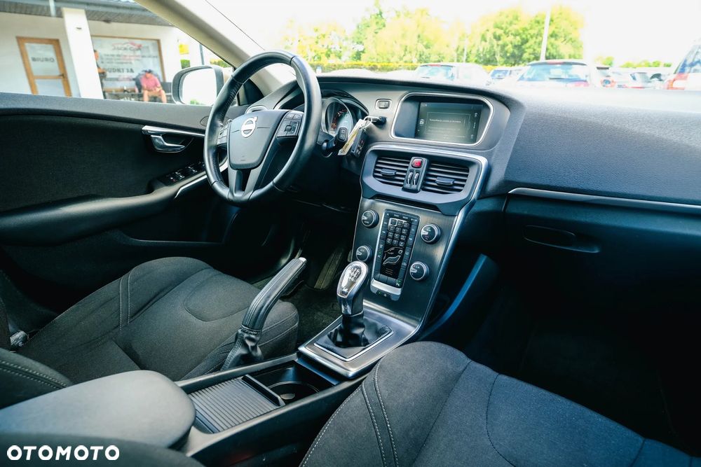 Volvo V40 D2 - 26