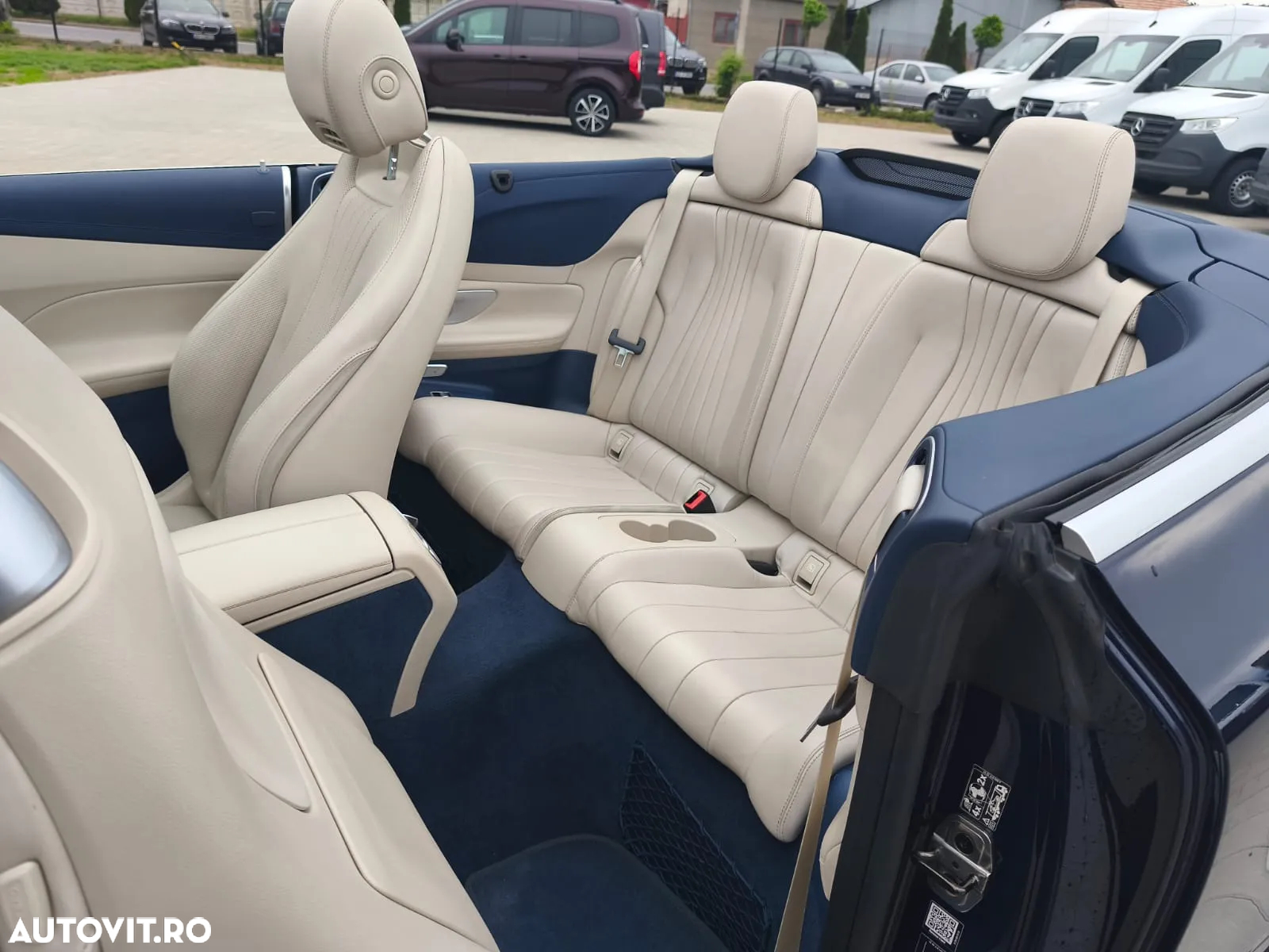 Mercedes-Benz E 400 4MATIC Cabrio - 25