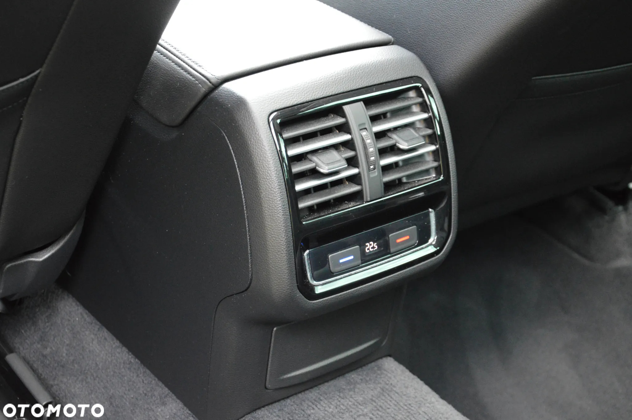 Volkswagen Passat 1.4 TSI BMT ACT Highline DSG - 28