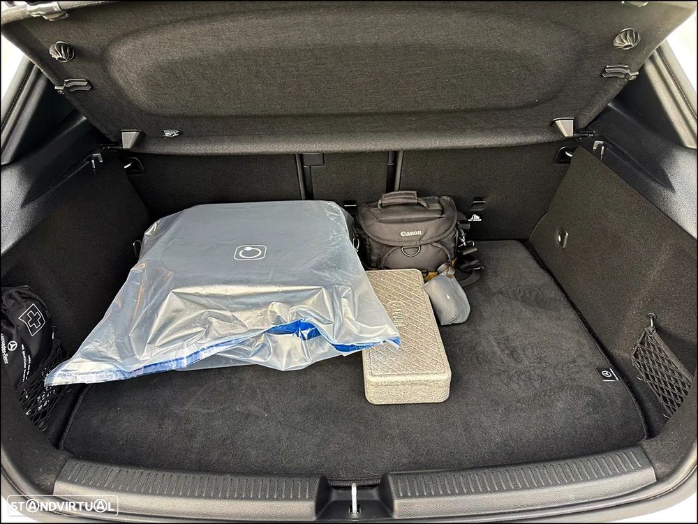 Mercedes-Benz A 250 e 8G-DCT Edition AMG Line - 9