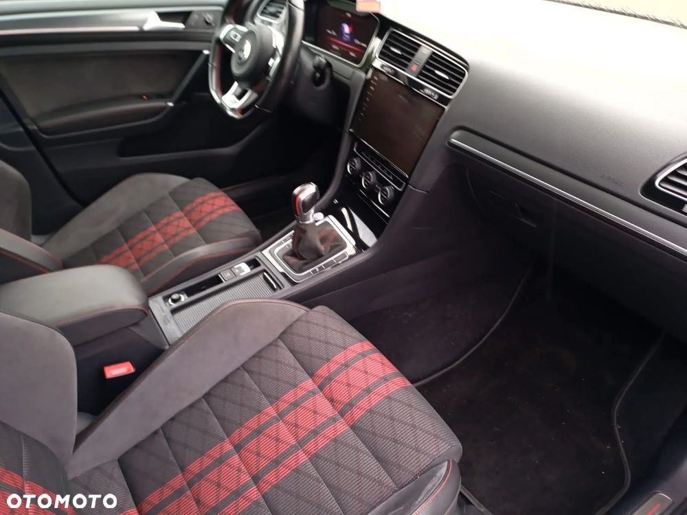 Volkswagen Golf VII 2.0 TSI GTI TCR DSG - 17