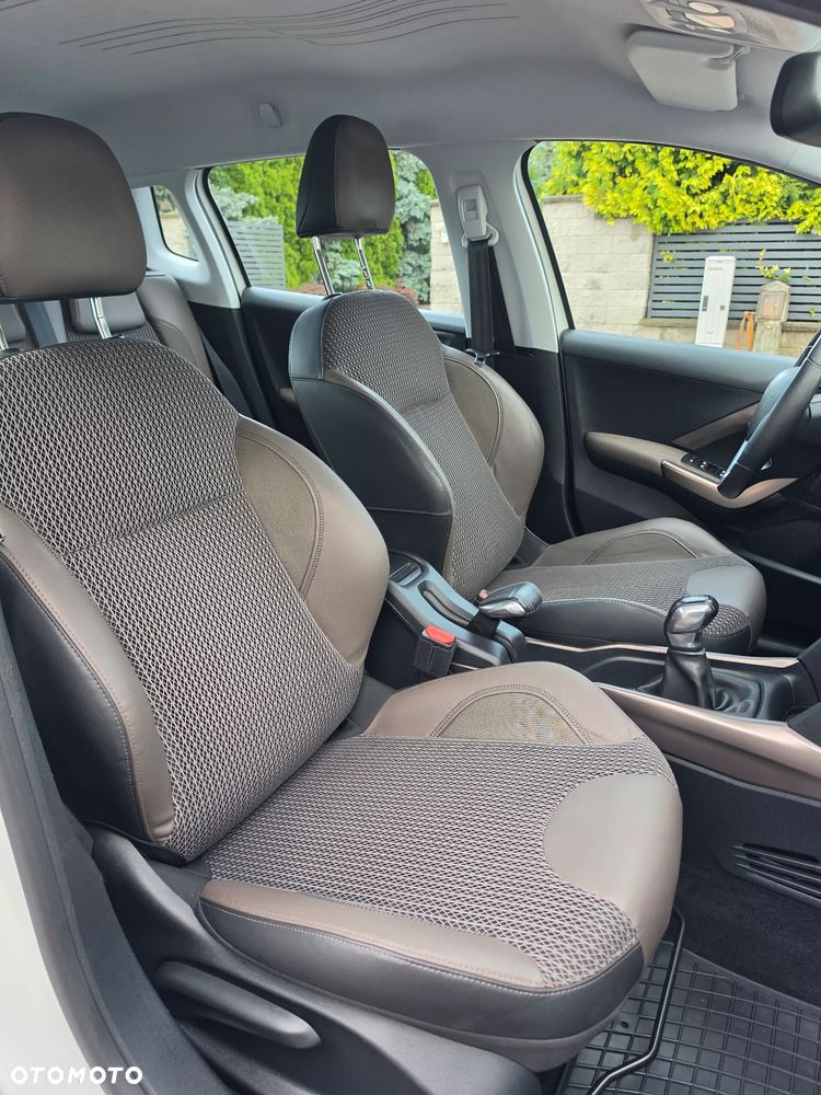 Peugeot 2008 1.6 VTi Allure - 27