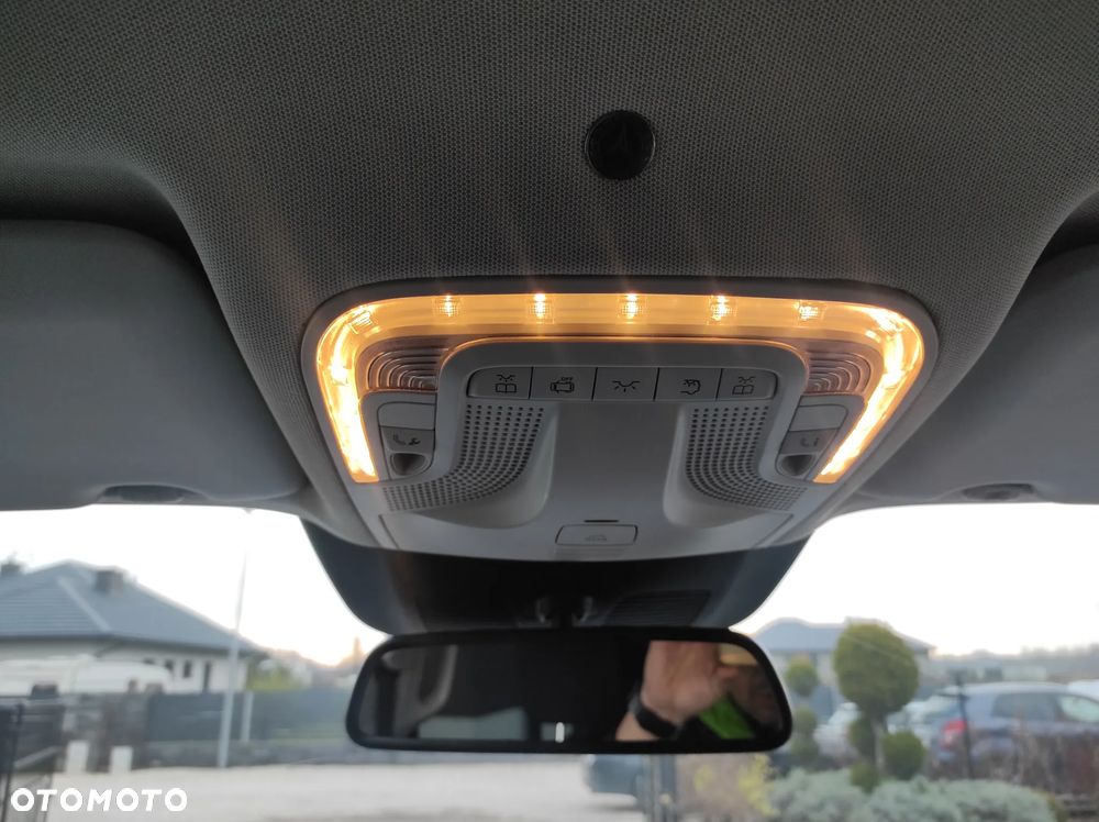 Mercedes-Benz Klasa V 250 BlueTEC Edition 1 7G-Tronic (d³ugi) - 24