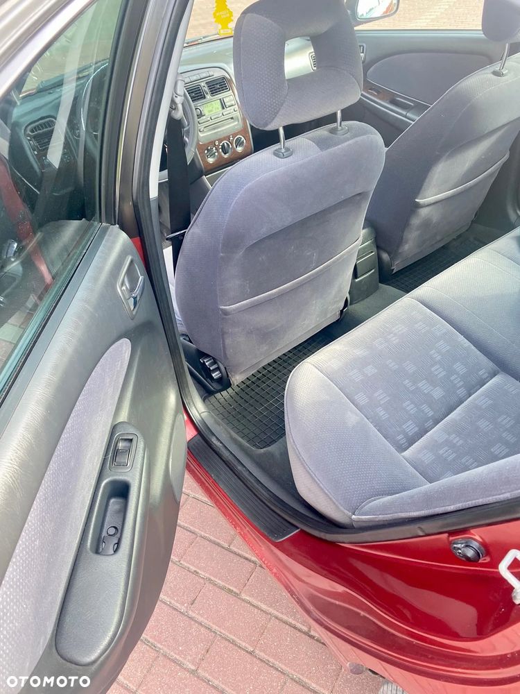 Toyota Avensis 2.0 VVT-i Sol - 10