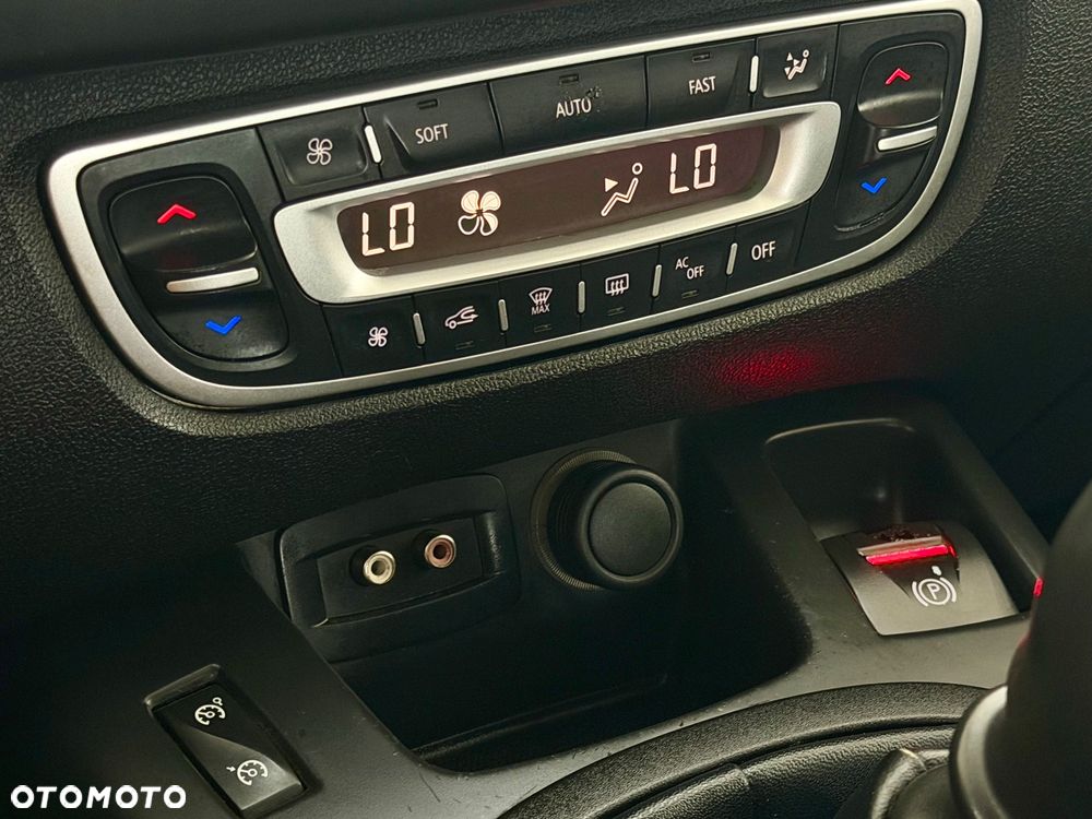 Renault Scenic - 8