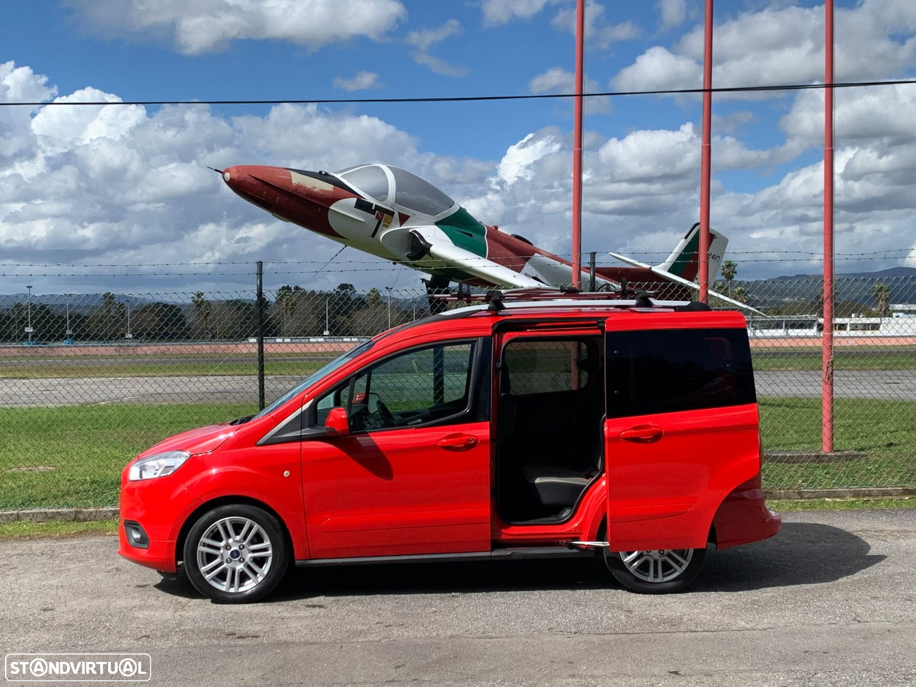 Ford Tourneo Connect 1.0i EcoBoost Titanium - 15