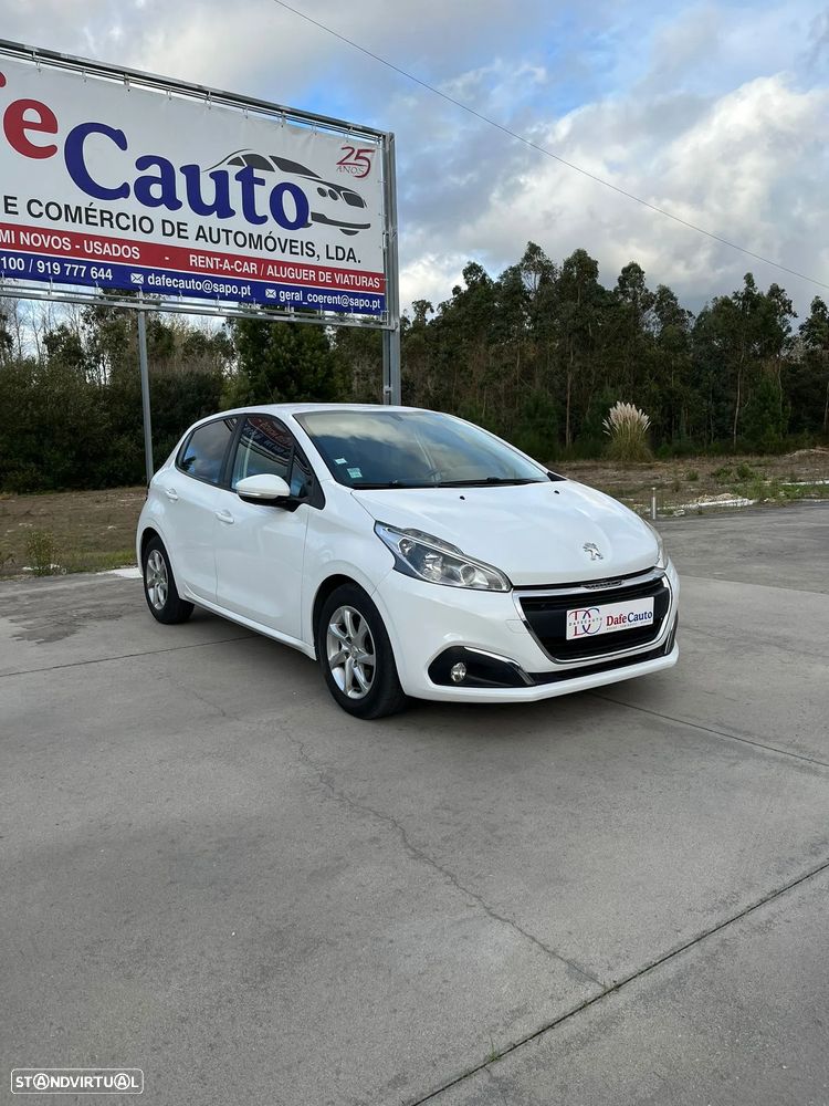 Peugeot 208 1.6 BlueHDi Allure - 4