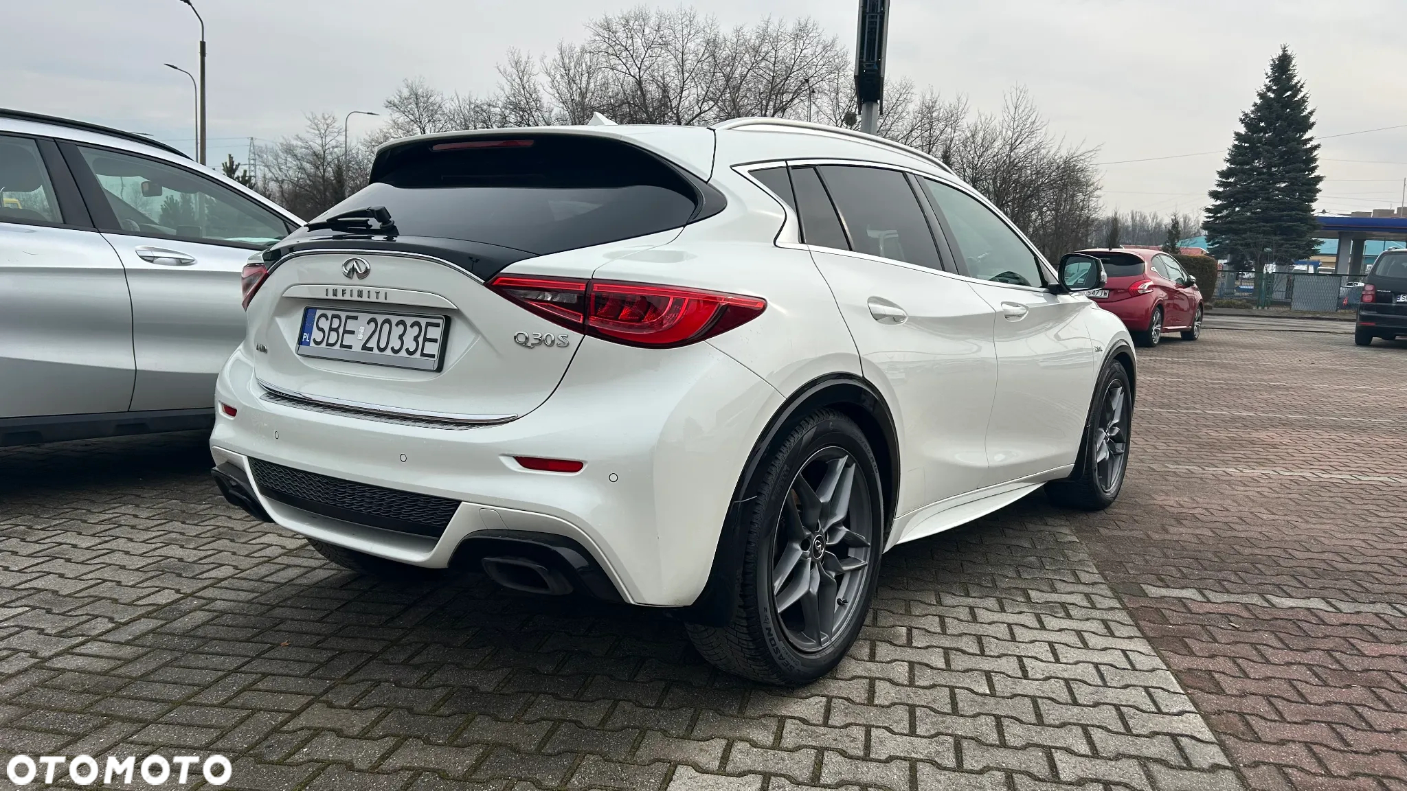 Infiniti Q30 2.0t Sport AWD 7DCT - 14