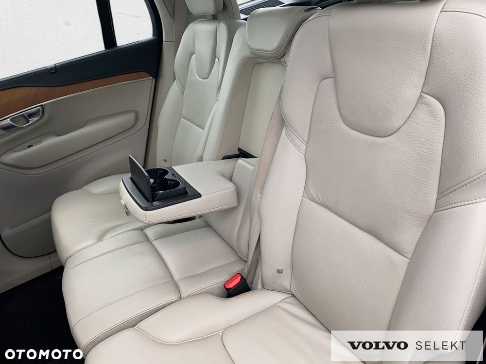 Volvo XC 90 - 16