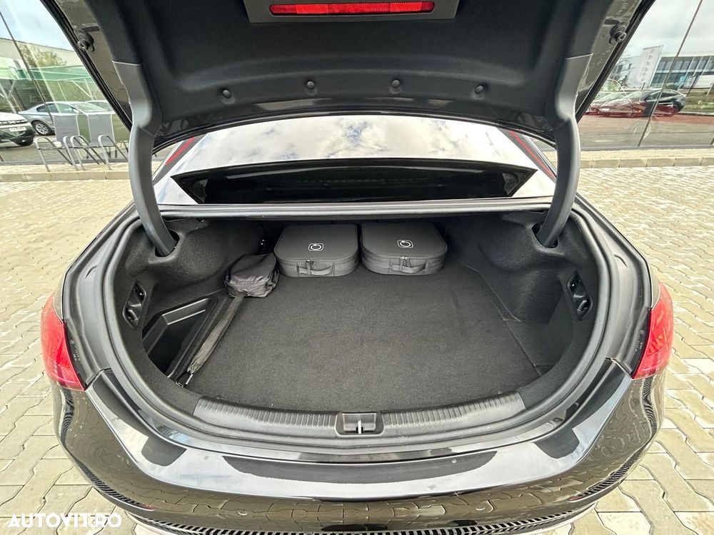 Mercedes-Benz C 300 e 9G-TRONIC - 33