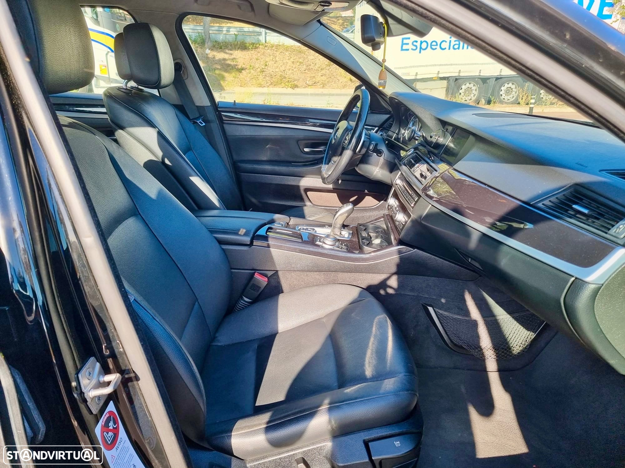 BMW 520 d Exclusive Auto 123g - 10