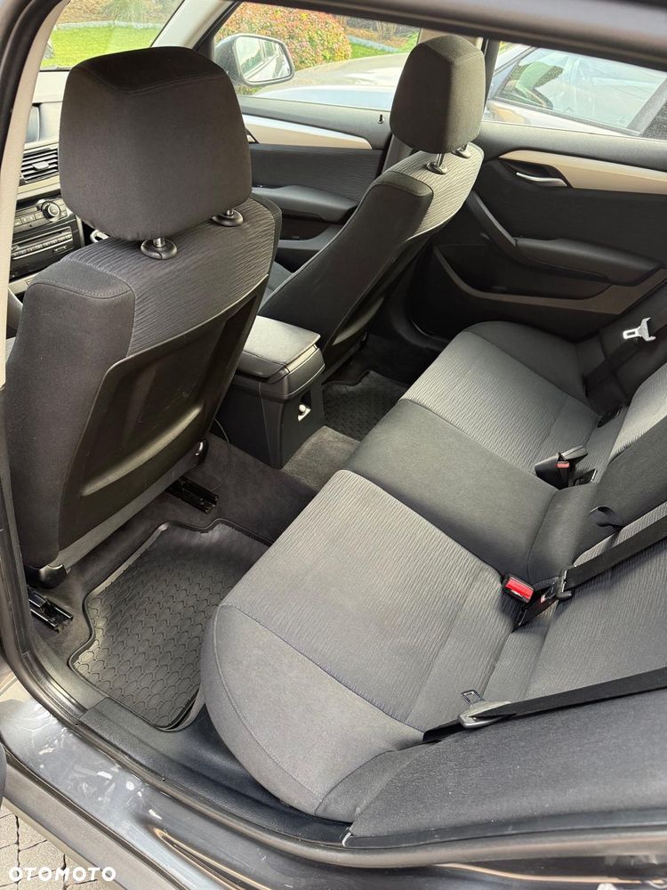 BMW X1 sDrive18d xLine - 6