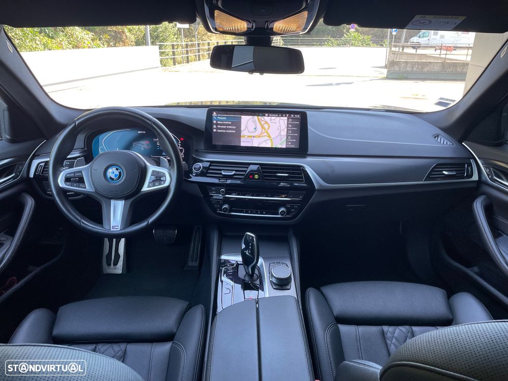 BMW 530 e Pack 50 anos M - 30