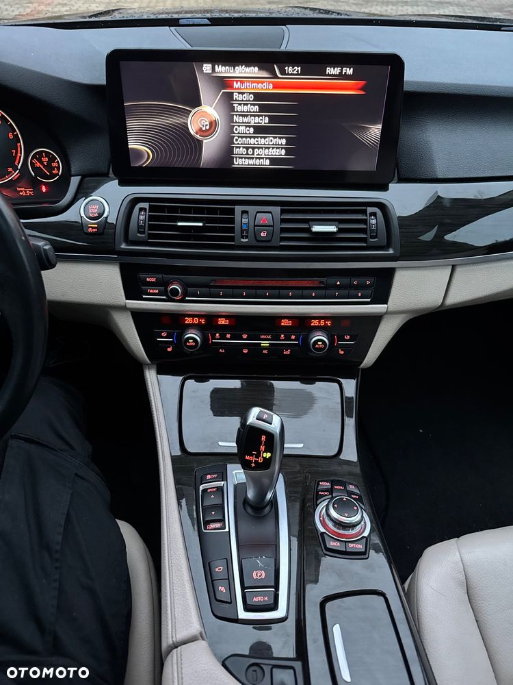 BMW Seria 5 528i - 18