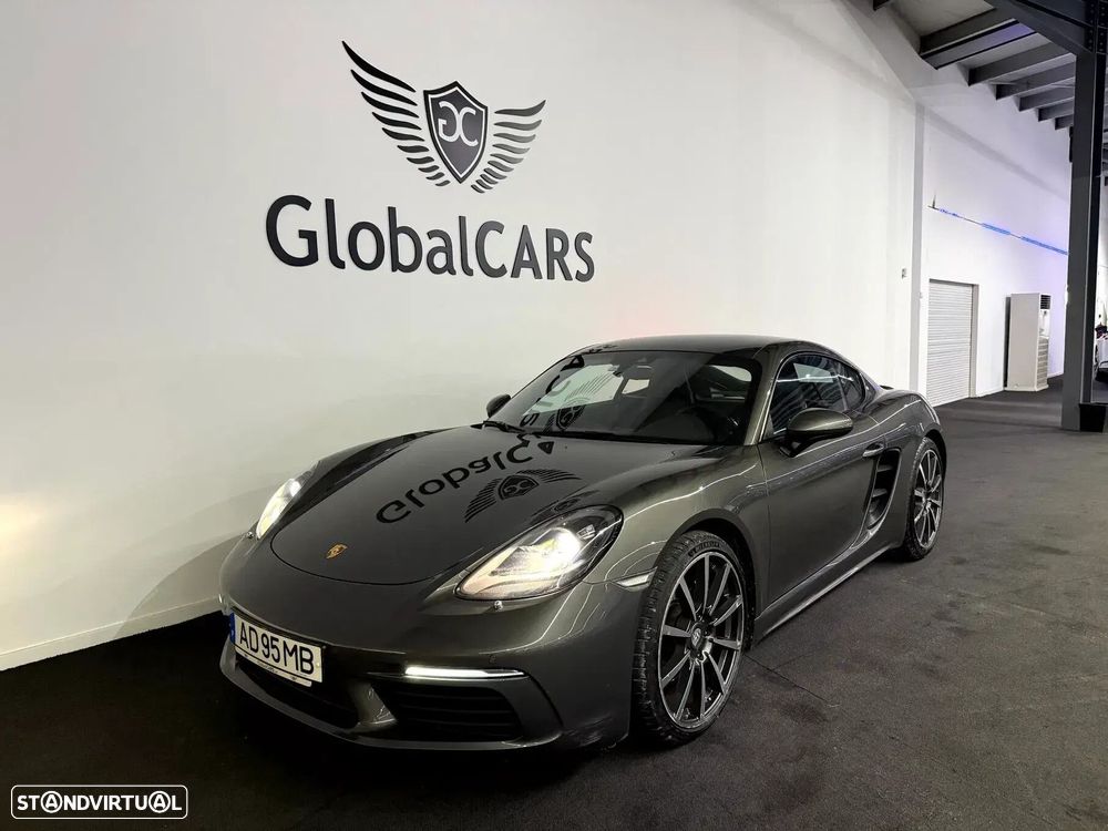 Porsche 718 Cayman - 1