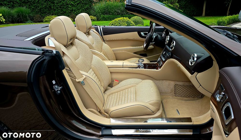 Mercedes-Benz SL - 17
