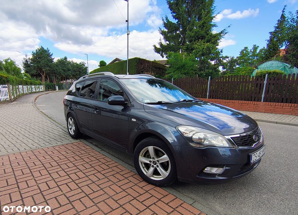 Kia Ceed - 1