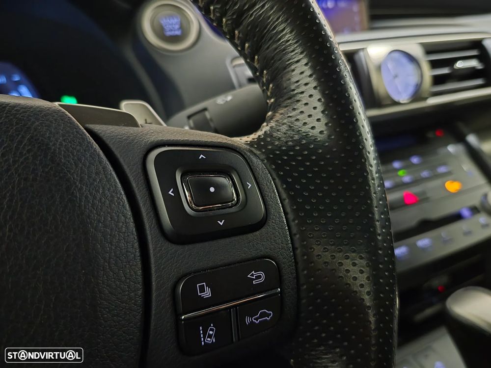 Lexus IS 200 t SPORT - 20