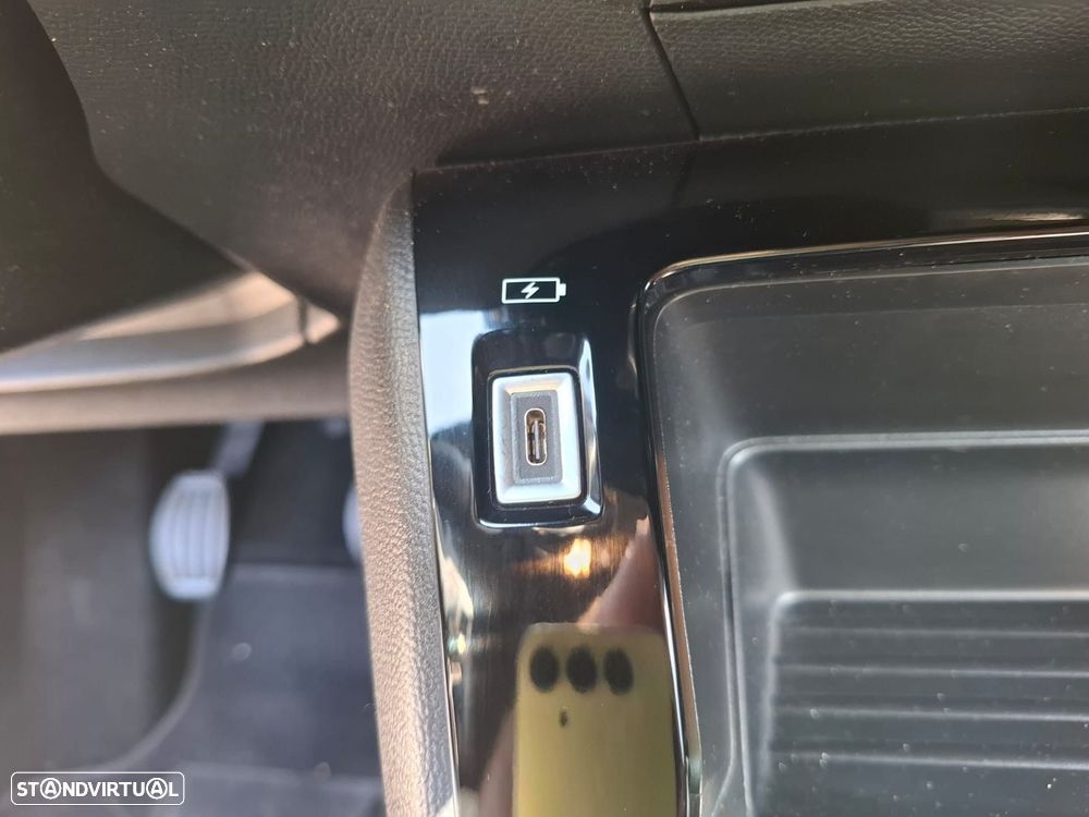 Peugeot 2008 1.2 PureTech Active Pack - 39