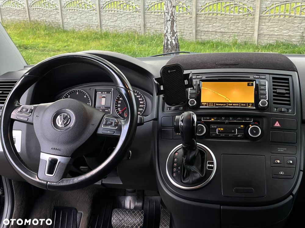 Volkswagen Multivan - 29