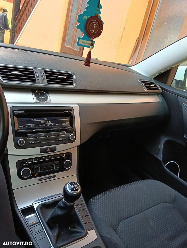 Volkswagen Passat Variant 1.6 TDI BlueMotion Technology Comfortline - 5