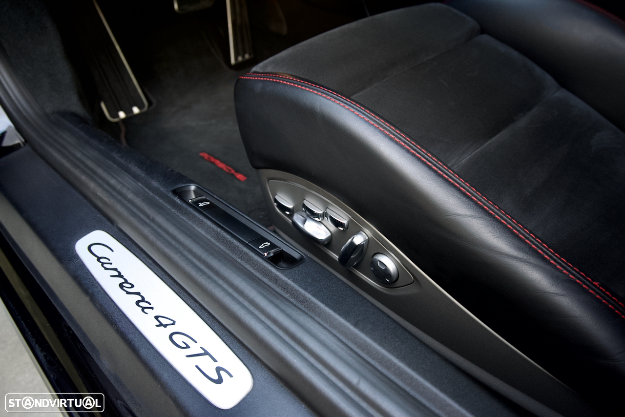 Porsche 911 (991) Carrera 4 GTS PDK - 16