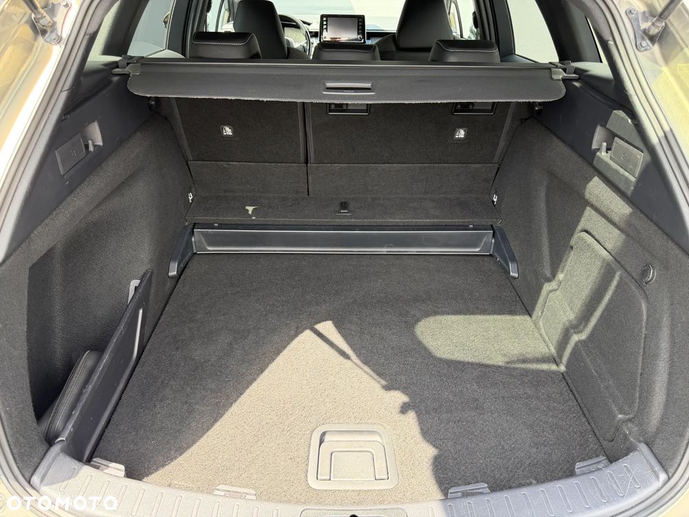 Toyota Corolla 2.0 Hybrid Selection - 27