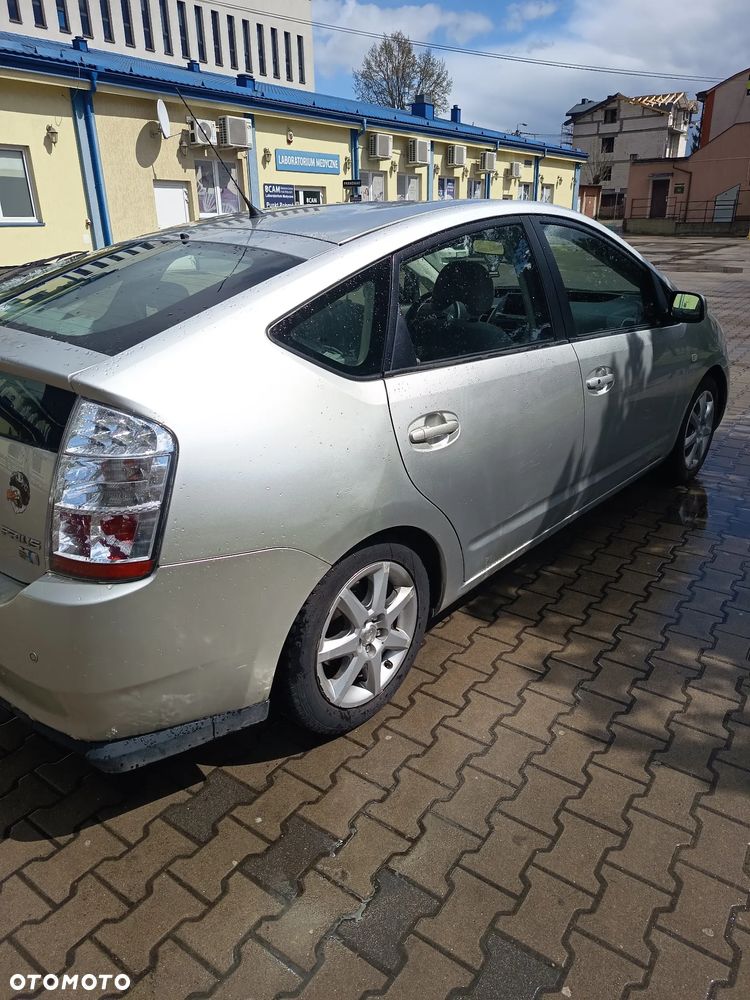 Toyota Prius 1.5 VVT-i Sol - 5