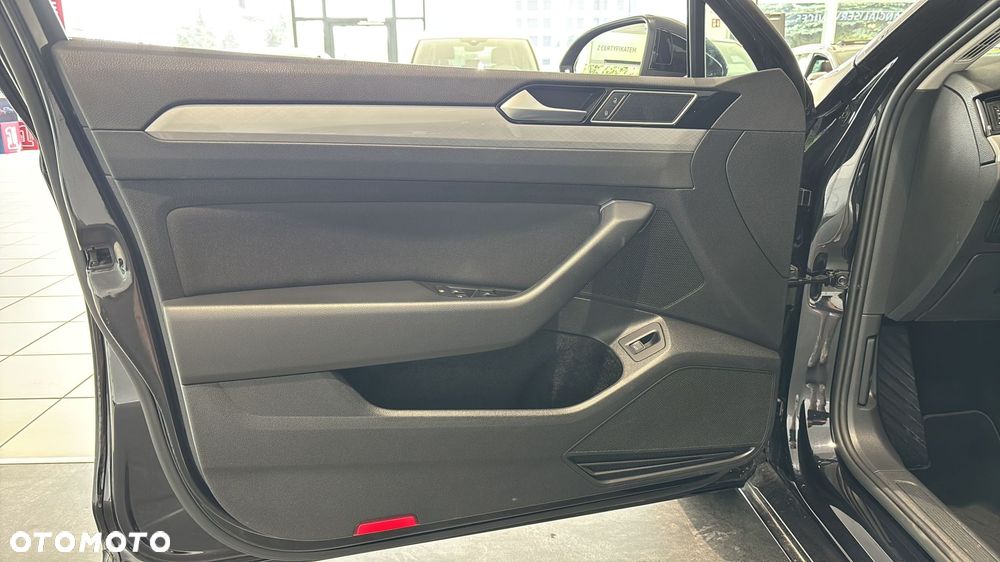 Volkswagen Passat 2.0 TDI EVO Business DSG - 11