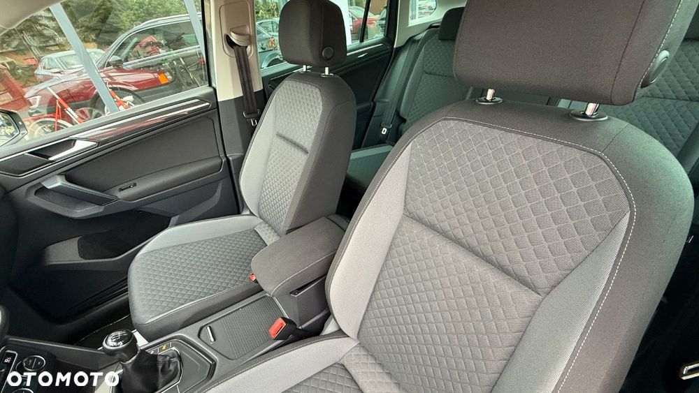 Volkswagen Tiguan - 22