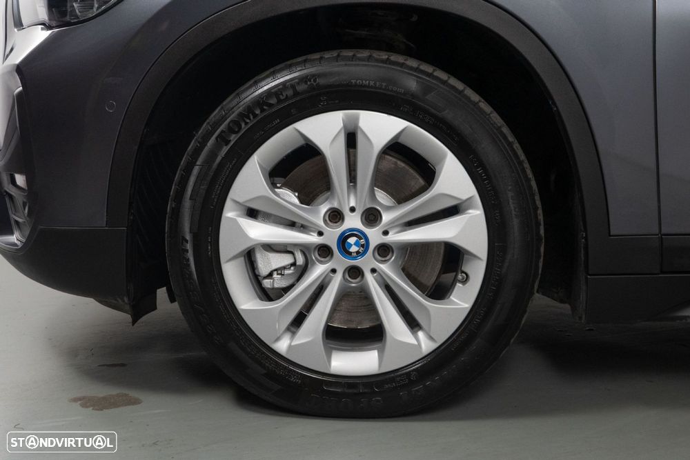 BMW X1 25 e xDrive Corporate Edition - 14