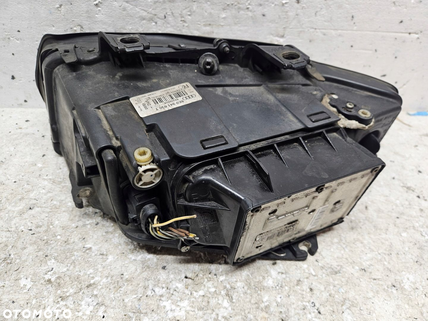 Audi A4 B6 lampa przednia prawa Bixenon 8E0941030T 89309505 - 5