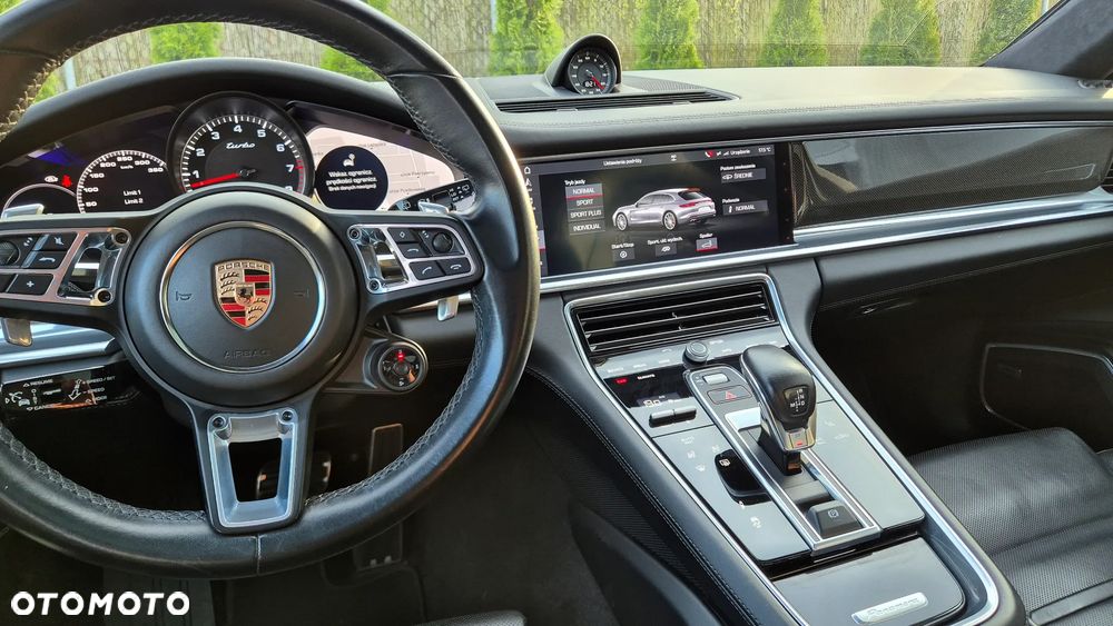 Porsche Panamera Turbo GPF - 21