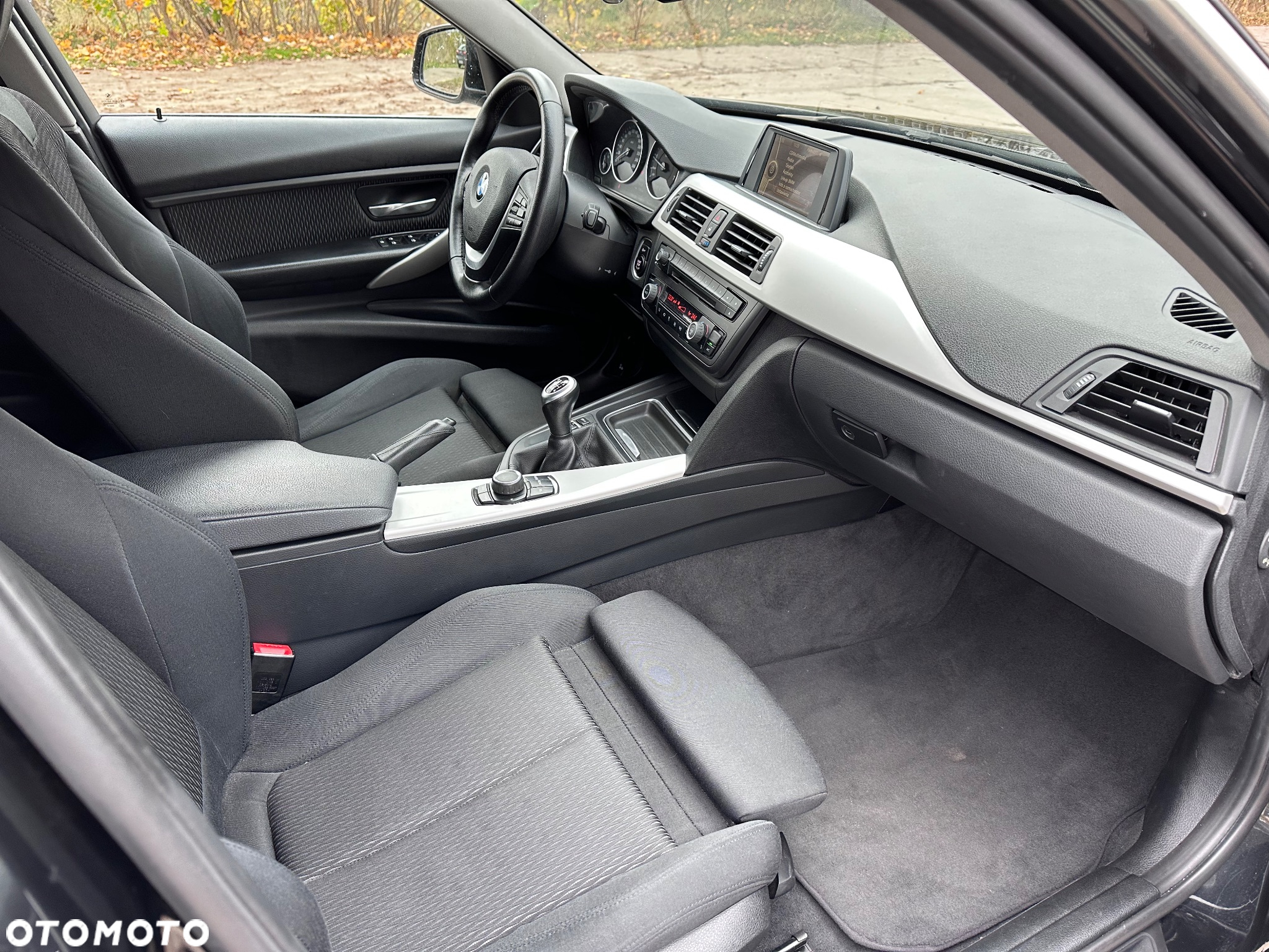 BMW Seria 3 328i - 12