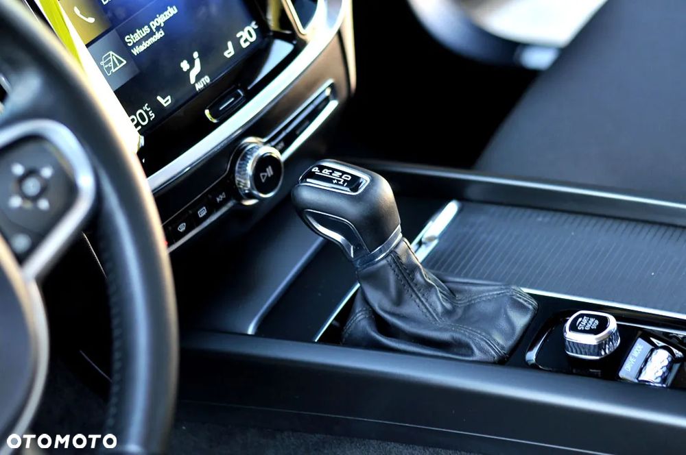 Volvo V60 D4 Momentum Pro - 16