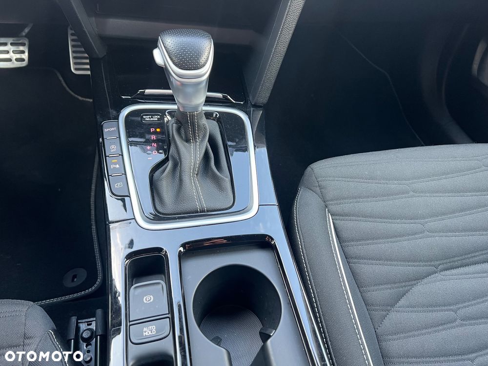 Kia ProCeed 1.5 T-GDI GT Line DCT - 24