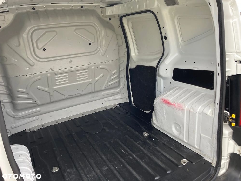 Fiat Fiorino 1.3 JTD, VAT-1, faktura 23%, SALON POLSKA, serwisowany, I WŁAŚCICIEL - 16