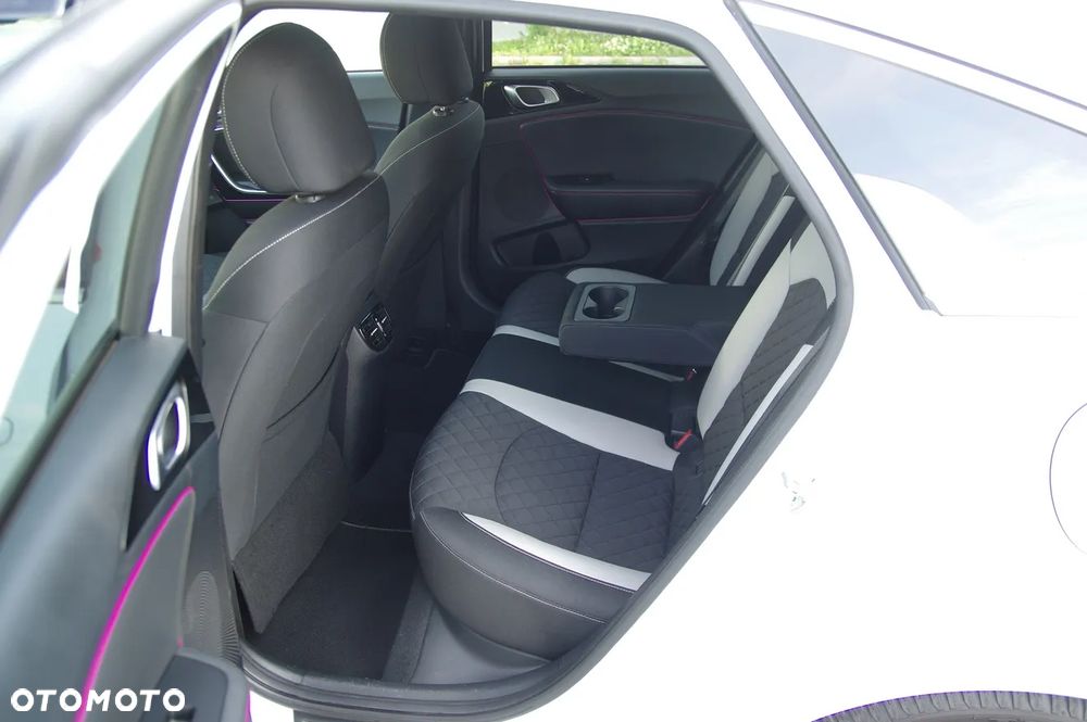 Kia ProCeed 1.6 CRDi DCT7 SCR GT LINE - 22