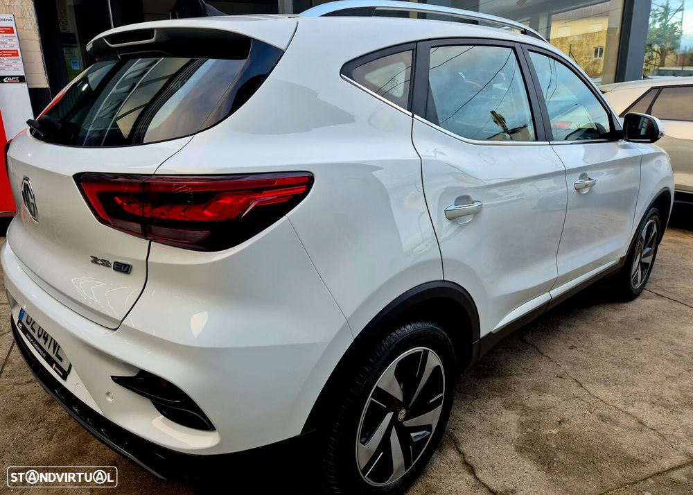 MG ZS EV 50.3 kWh Luxury - 27